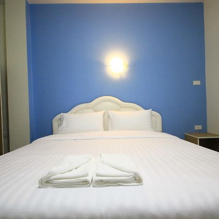 Orapan Place Lampang Esterno foto