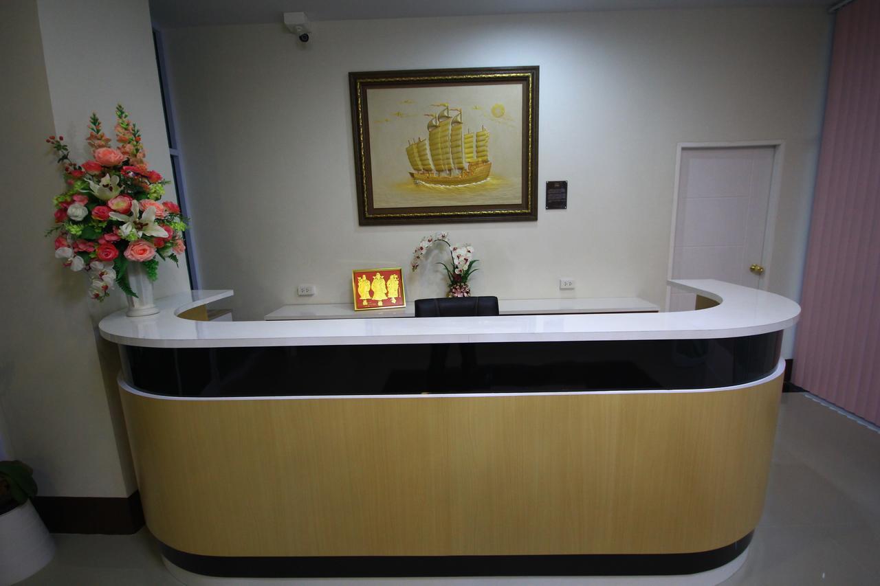 Orapan Place Lampang Esterno foto