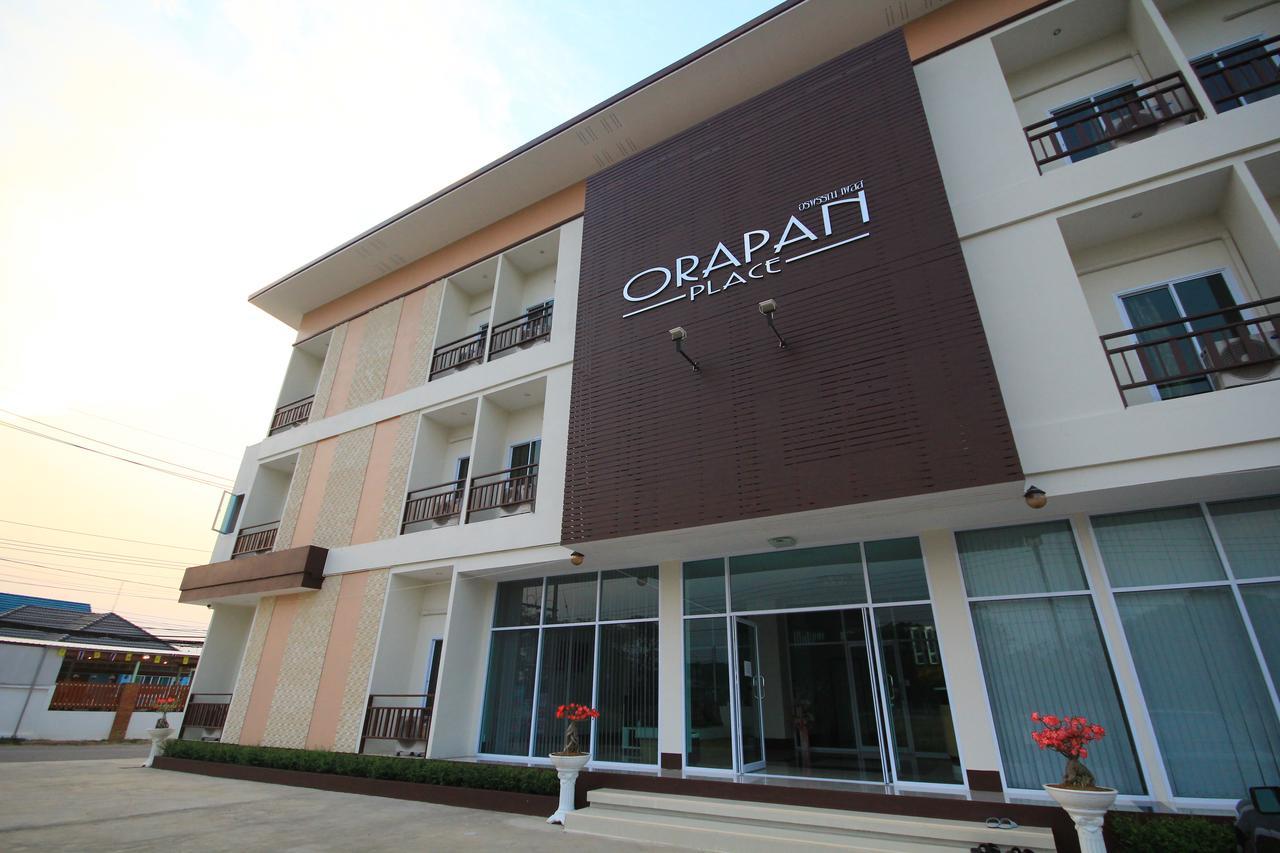 Orapan Place Lampang Esterno foto