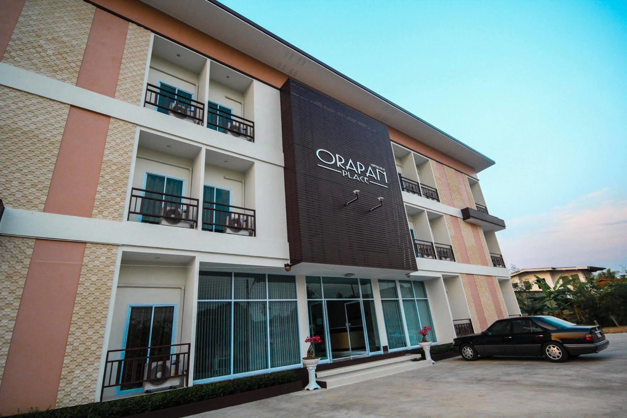 Orapan Place Lampang Esterno foto
