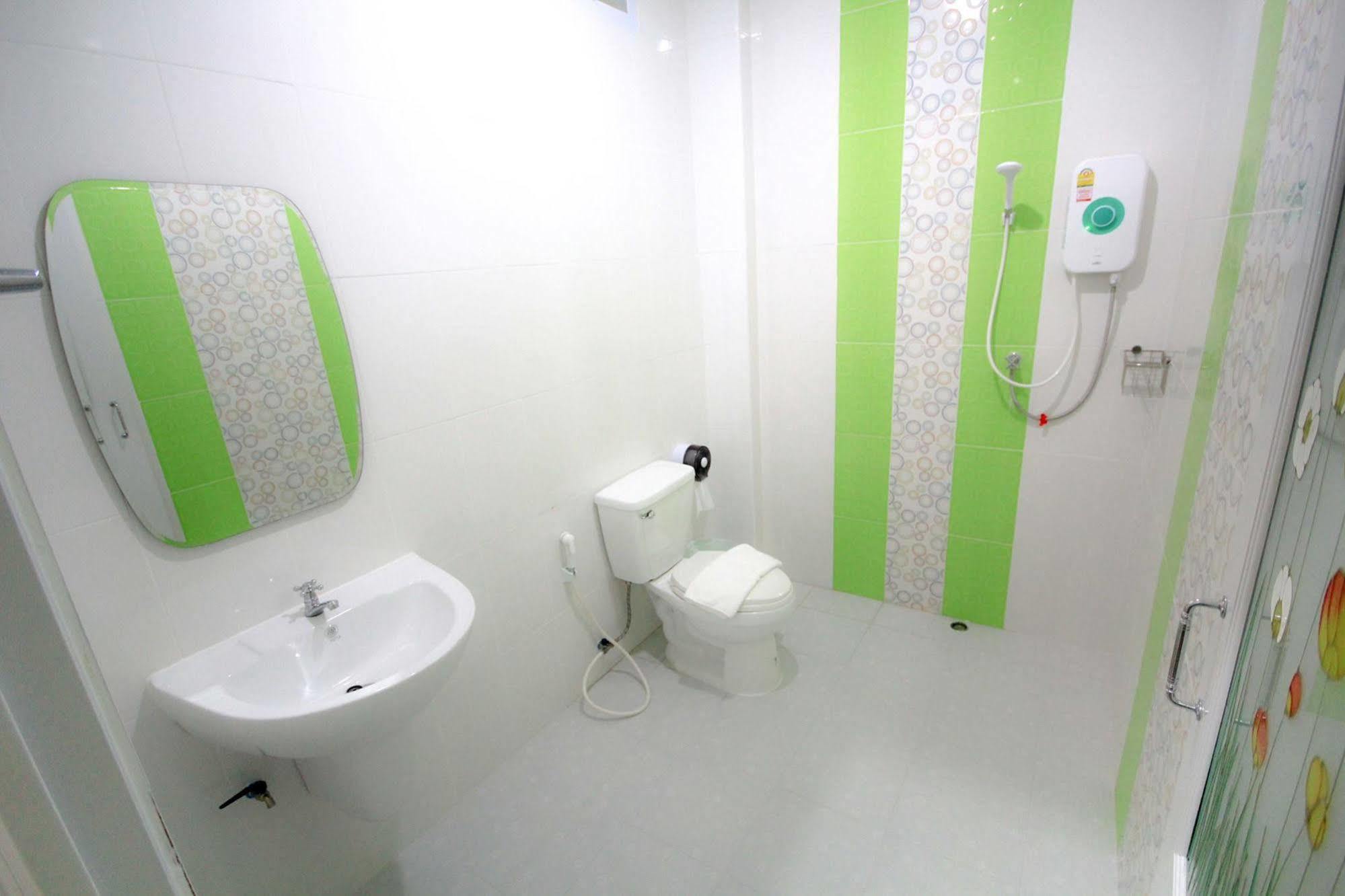 Orapan Place Lampang Esterno foto
