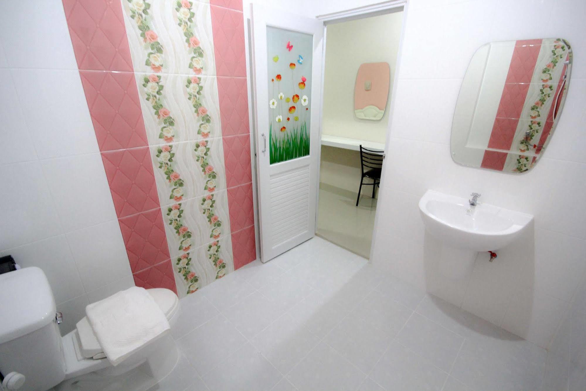 Orapan Place Lampang Esterno foto