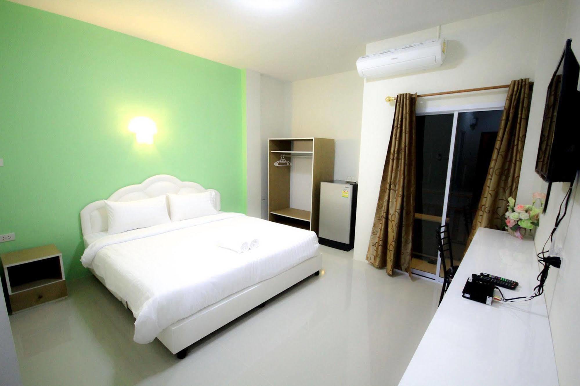 Orapan Place Lampang Esterno foto